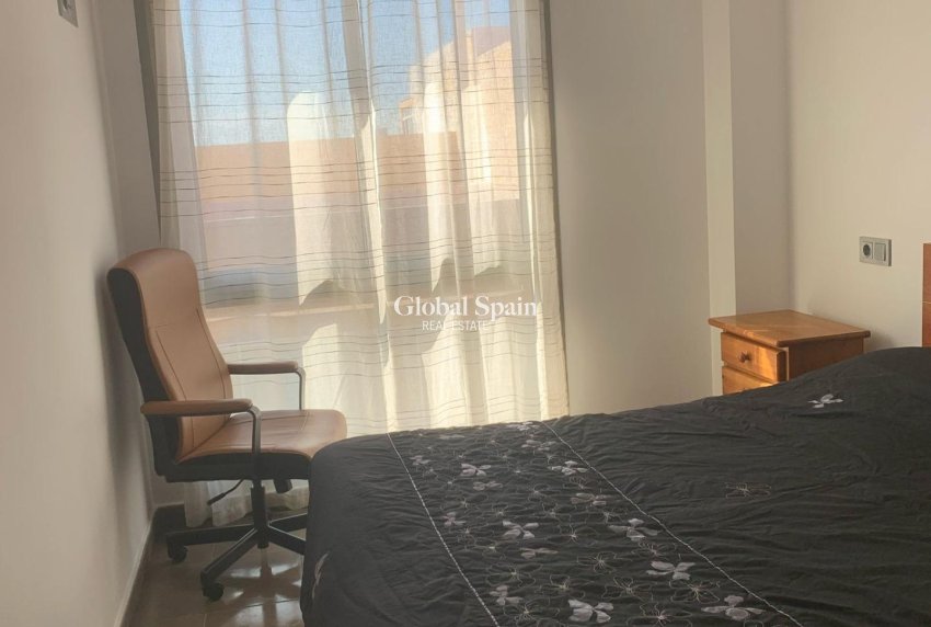 Revente - APPARTEMENT -
GUARDAMAR DEL SEGURA