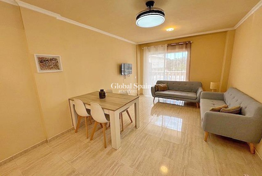 Revente - APPARTEMENT -
GUARDAMAR DEL SEGURA