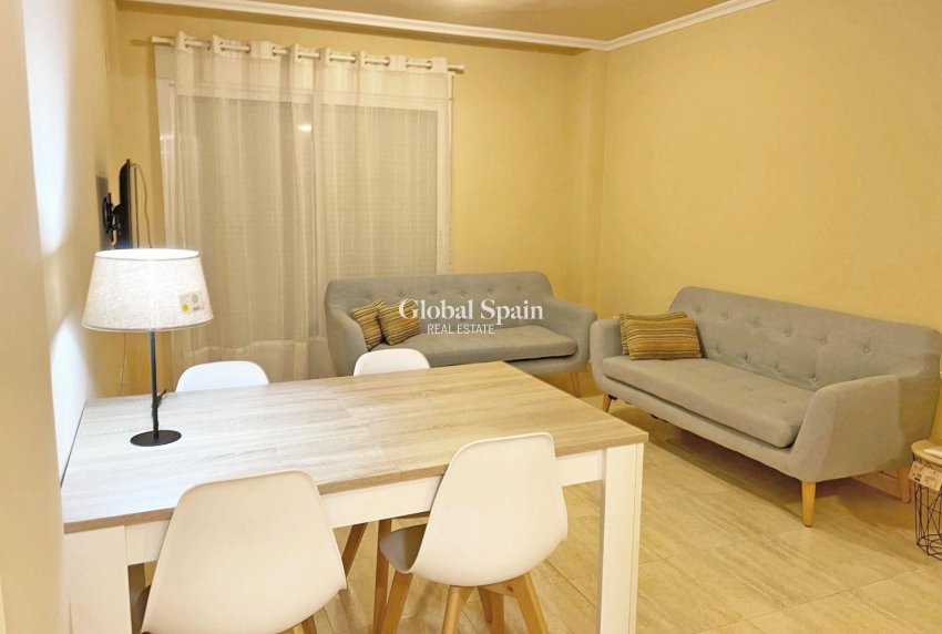 Revente - APPARTEMENT -
GUARDAMAR DEL SEGURA