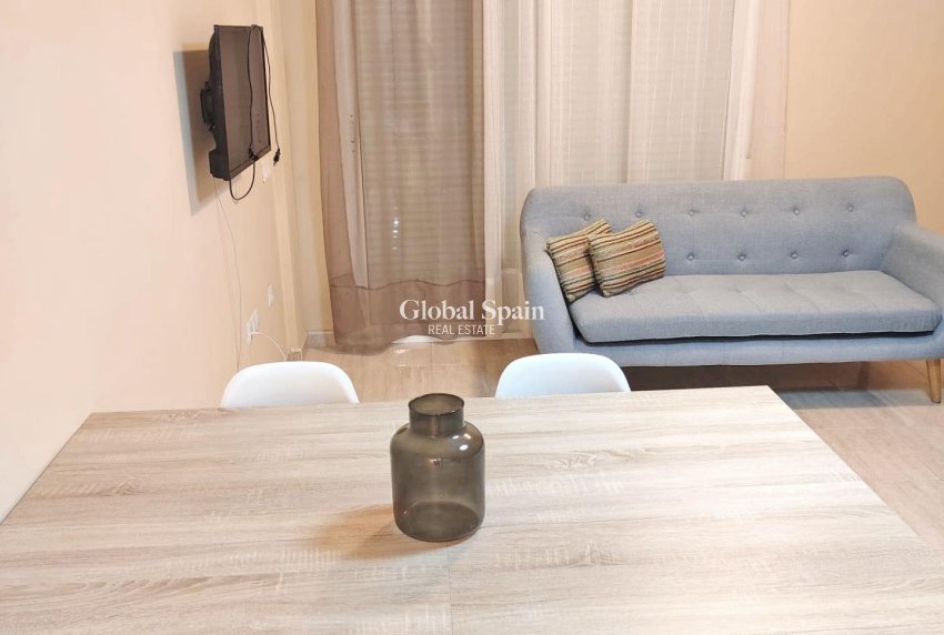 Revente - APPARTEMENT -
GUARDAMAR DEL SEGURA