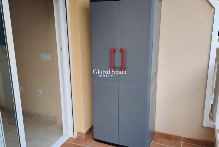 Revente - APPARTEMENT -
GUARDAMAR DEL SEGURA
