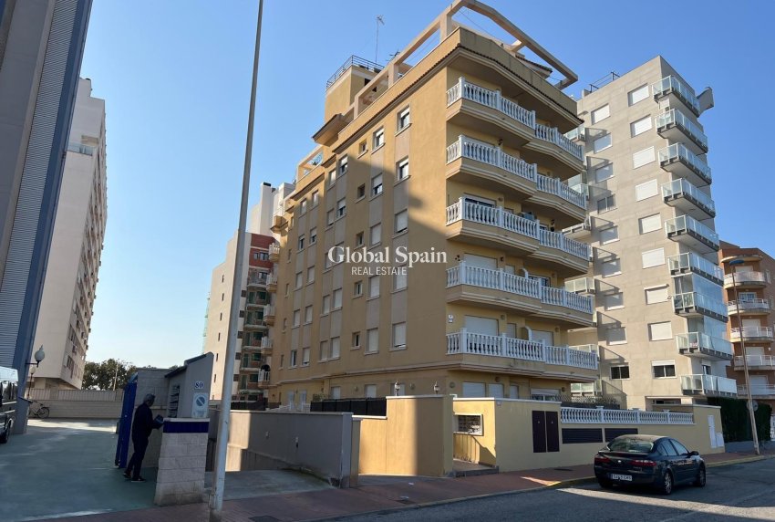 Revente - APPARTEMENT -
GUARDAMAR DEL SEGURA