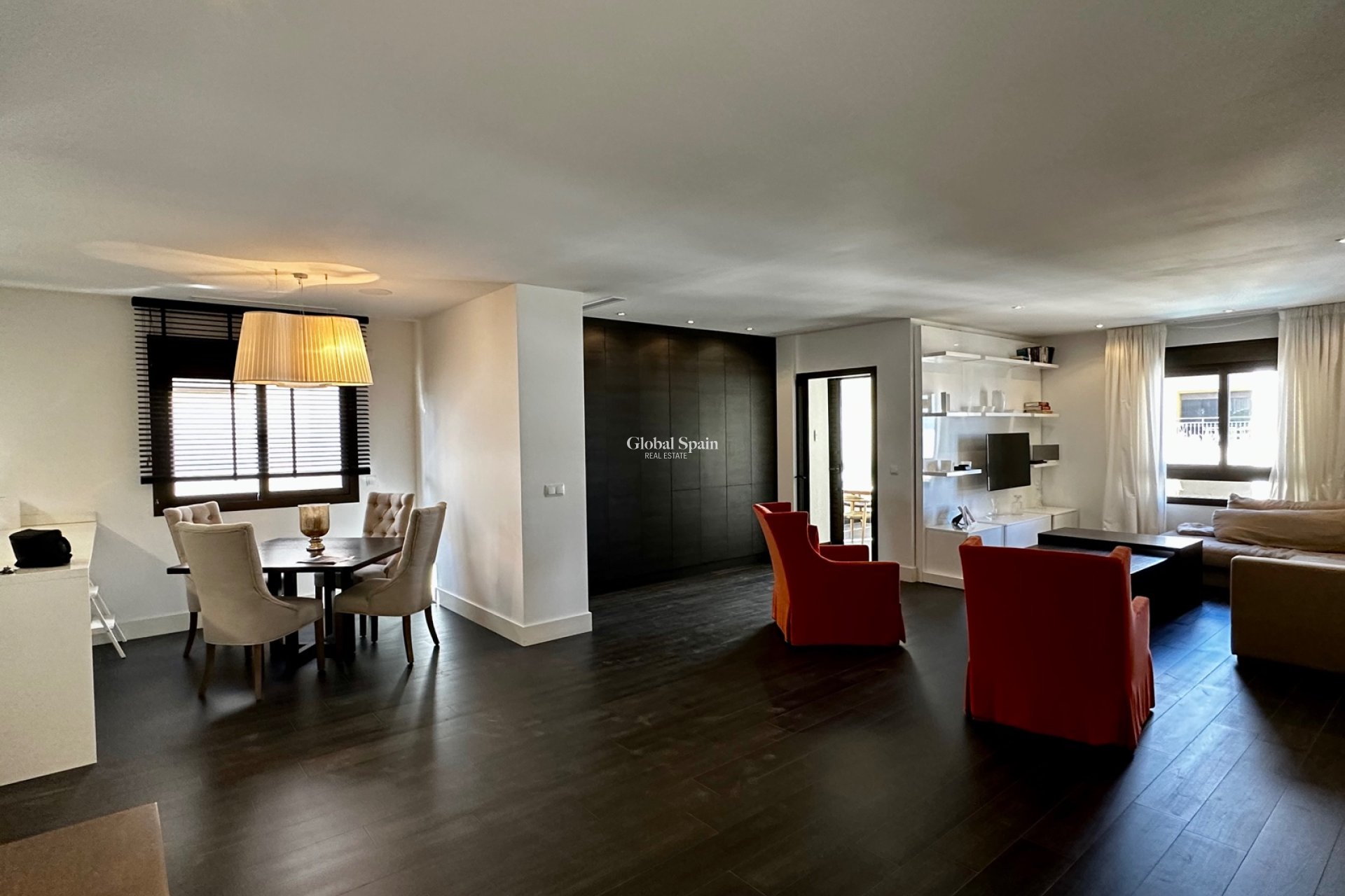 Revente - APPARTEMENT -
GUARDAMAR DEL SEGURA