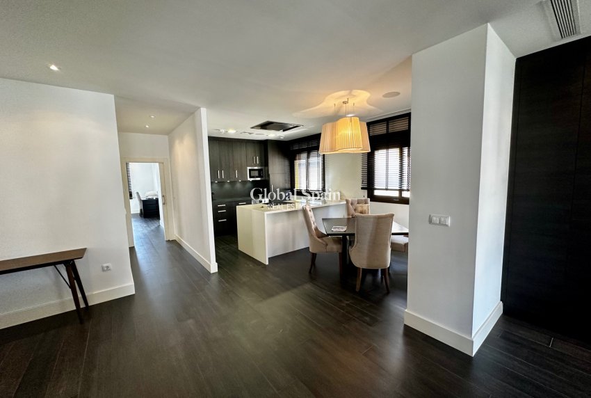 Revente - APPARTEMENT -
GUARDAMAR DEL SEGURA