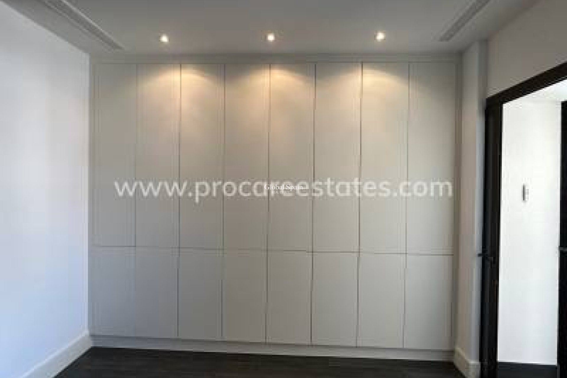 Revente - APPARTEMENT -
GUARDAMAR DEL SEGURA