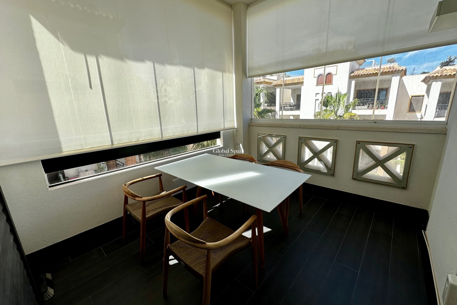 Revente - APPARTEMENT -
GUARDAMAR DEL SEGURA