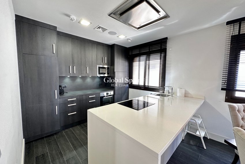 Revente - APPARTEMENT -
GUARDAMAR DEL SEGURA