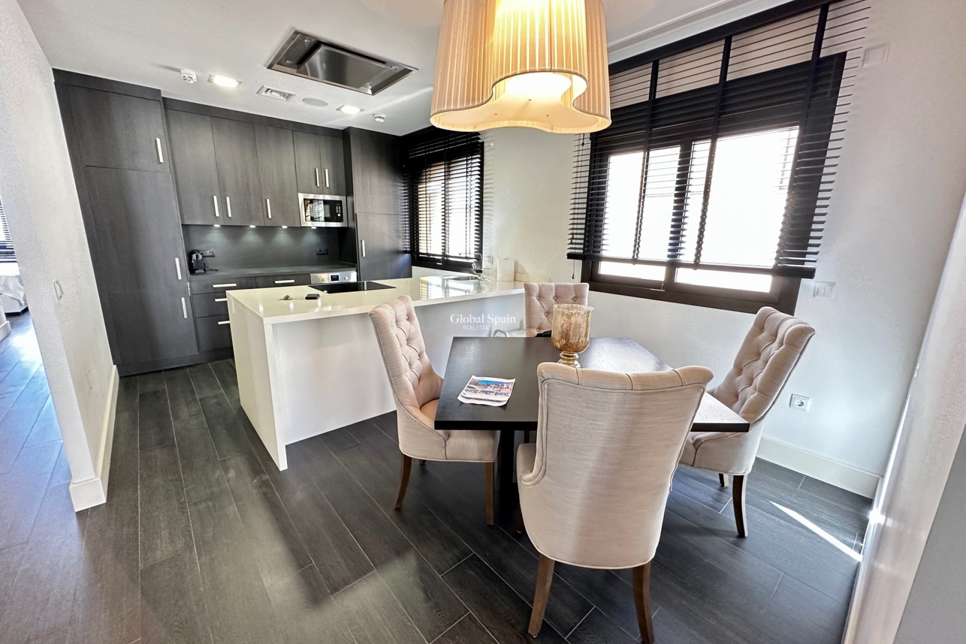 Revente - APPARTEMENT -
GUARDAMAR DEL SEGURA