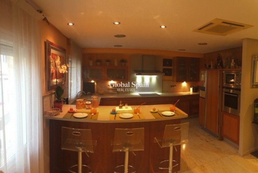 Revente - APPARTEMENT -
JÁVEA - Costa Blanca