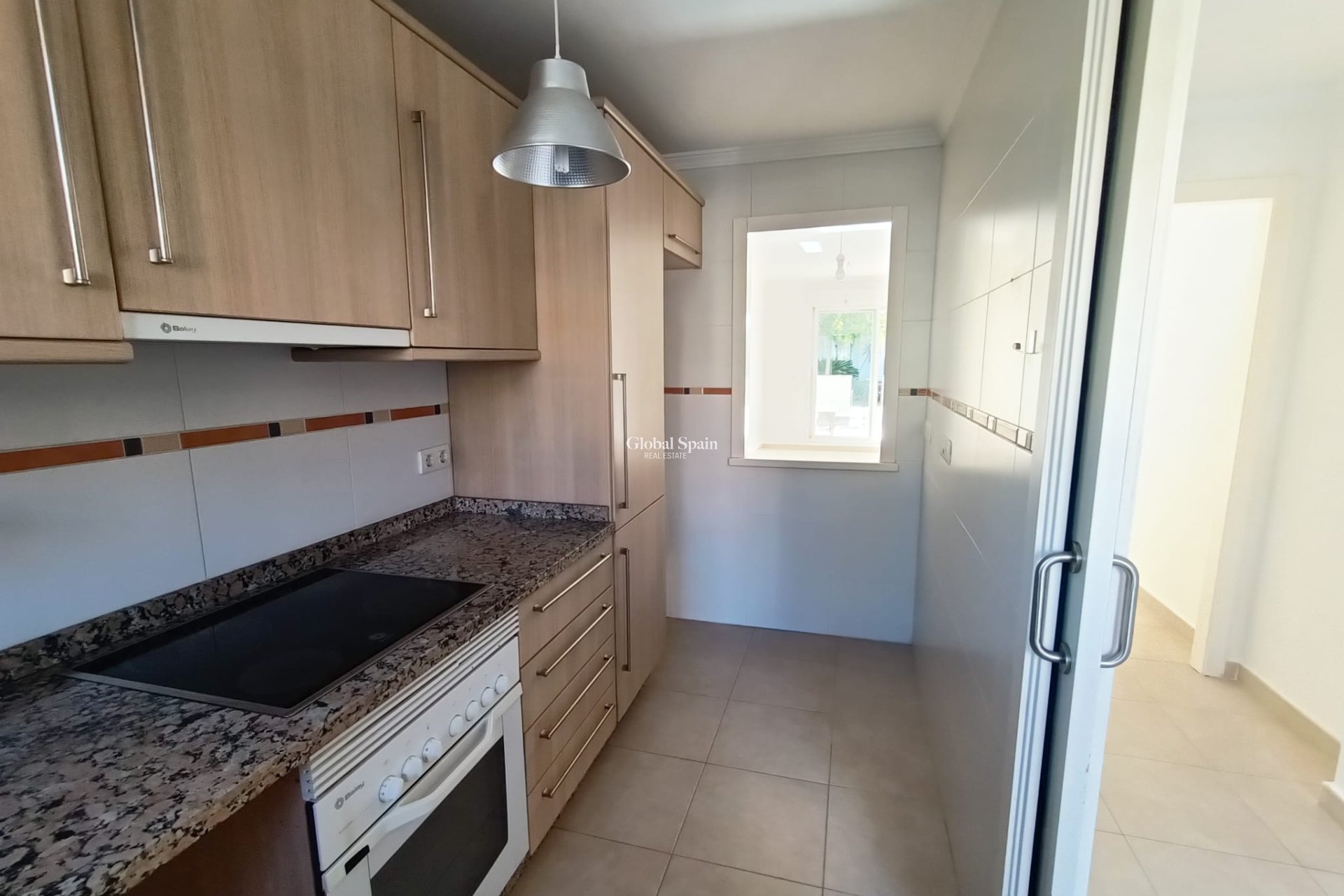 Revente - APPARTEMENT -
JESÚS POBRE - Inland