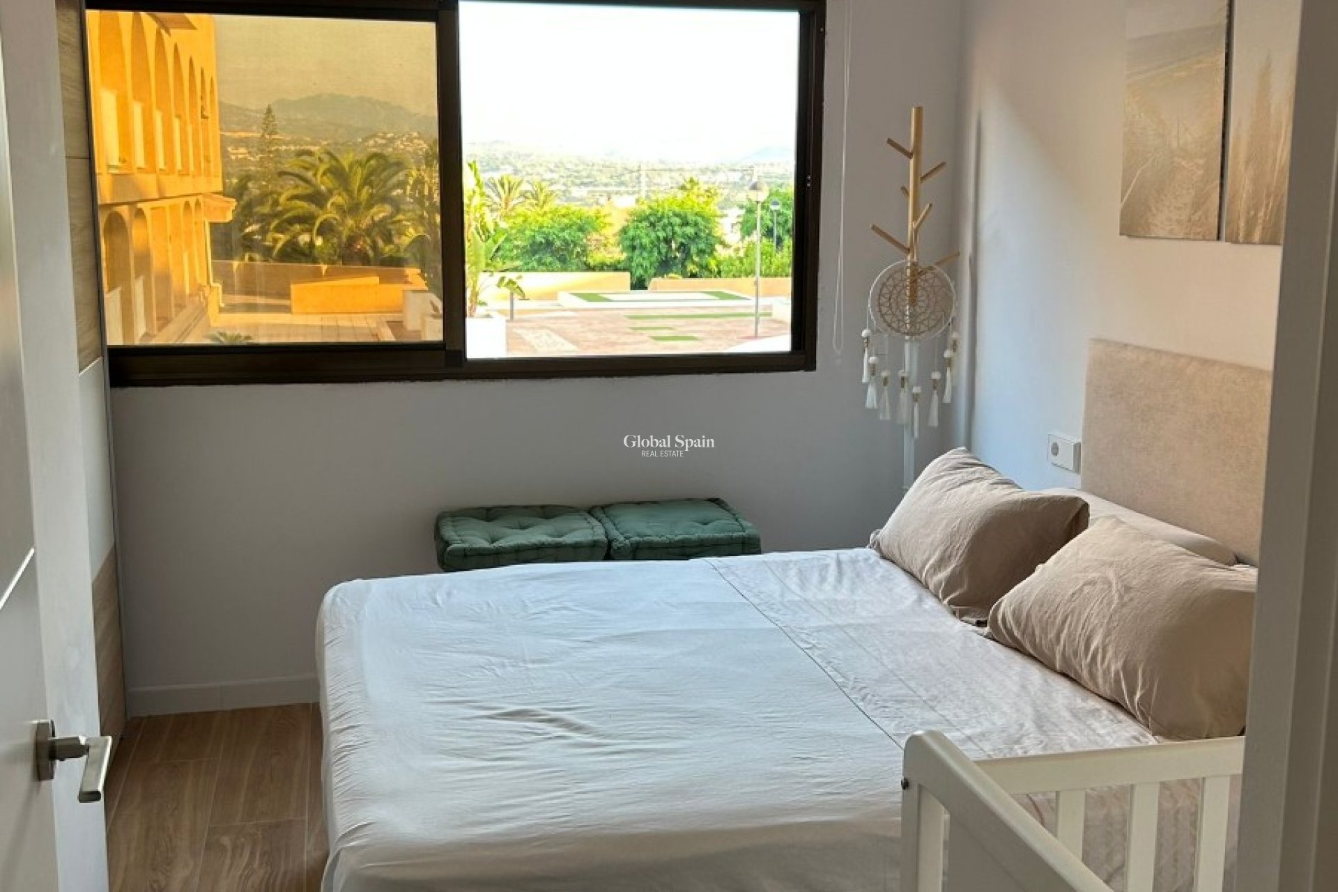 Revente - APPARTEMENT -
L'ALBIR - center