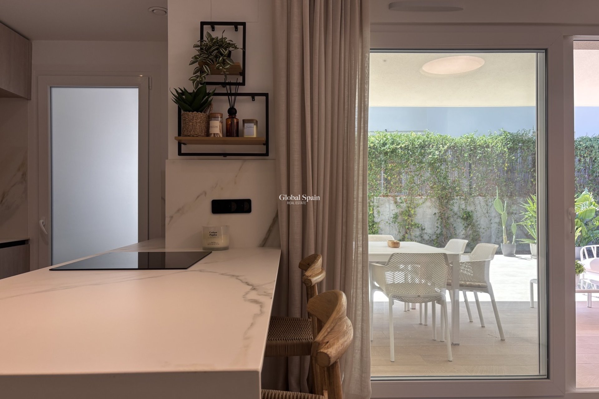 Revente - APPARTEMENT -
LA FINCA GOLF - Inland