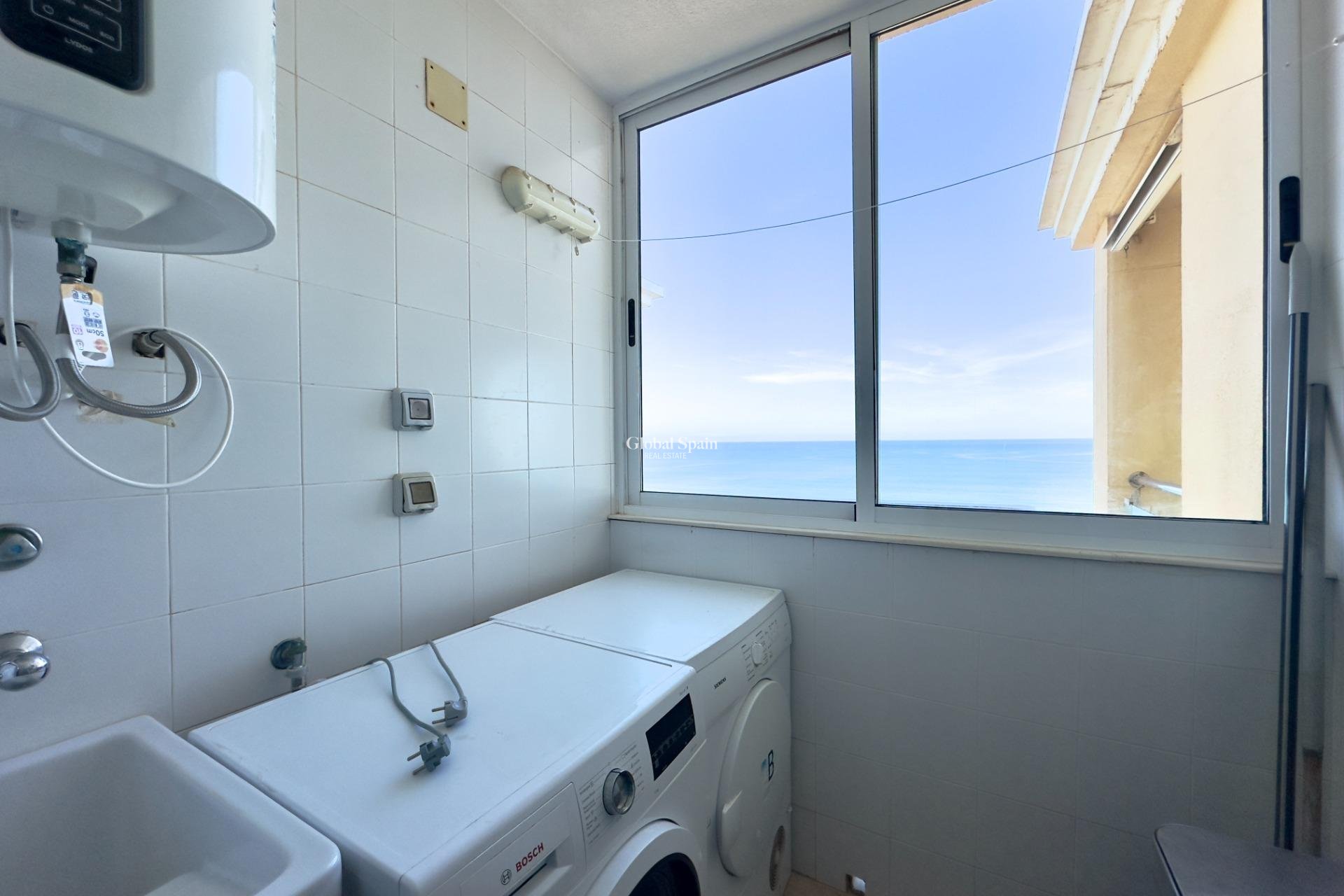 Revente - APPARTEMENT -
LA MANGA DEL MAR MENOR - Playa del Esparto-Veneziola