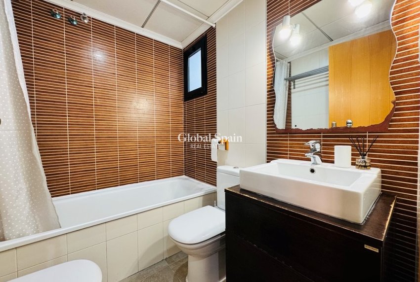 Revente - APPARTEMENT -
LA MATA - Costa Blanca