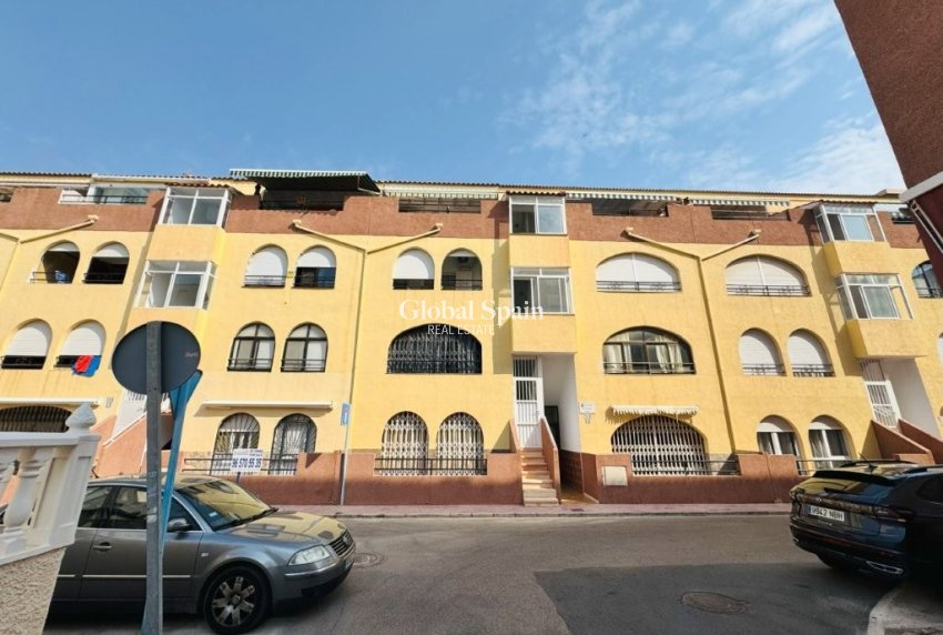 Revente - APPARTEMENT -
LA MATA - Costa Blanca