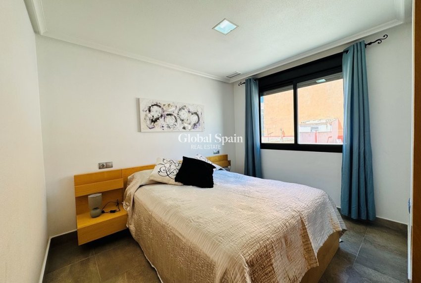 Revente - APPARTEMENT -
LA MATA - Costa Blanca