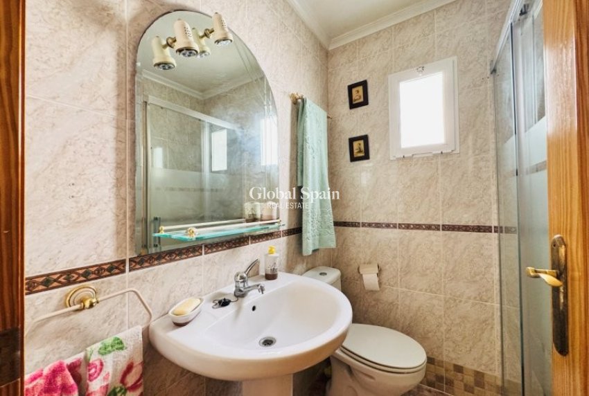 Revente - APPARTEMENT -
LA MATA - Costa Blanca