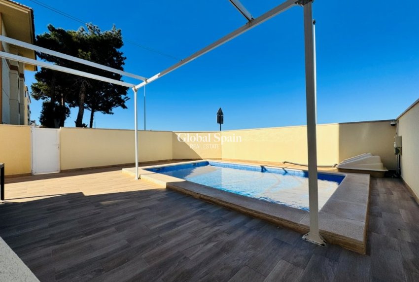 Revente - APPARTEMENT -
LA MATA - Costa Blanca