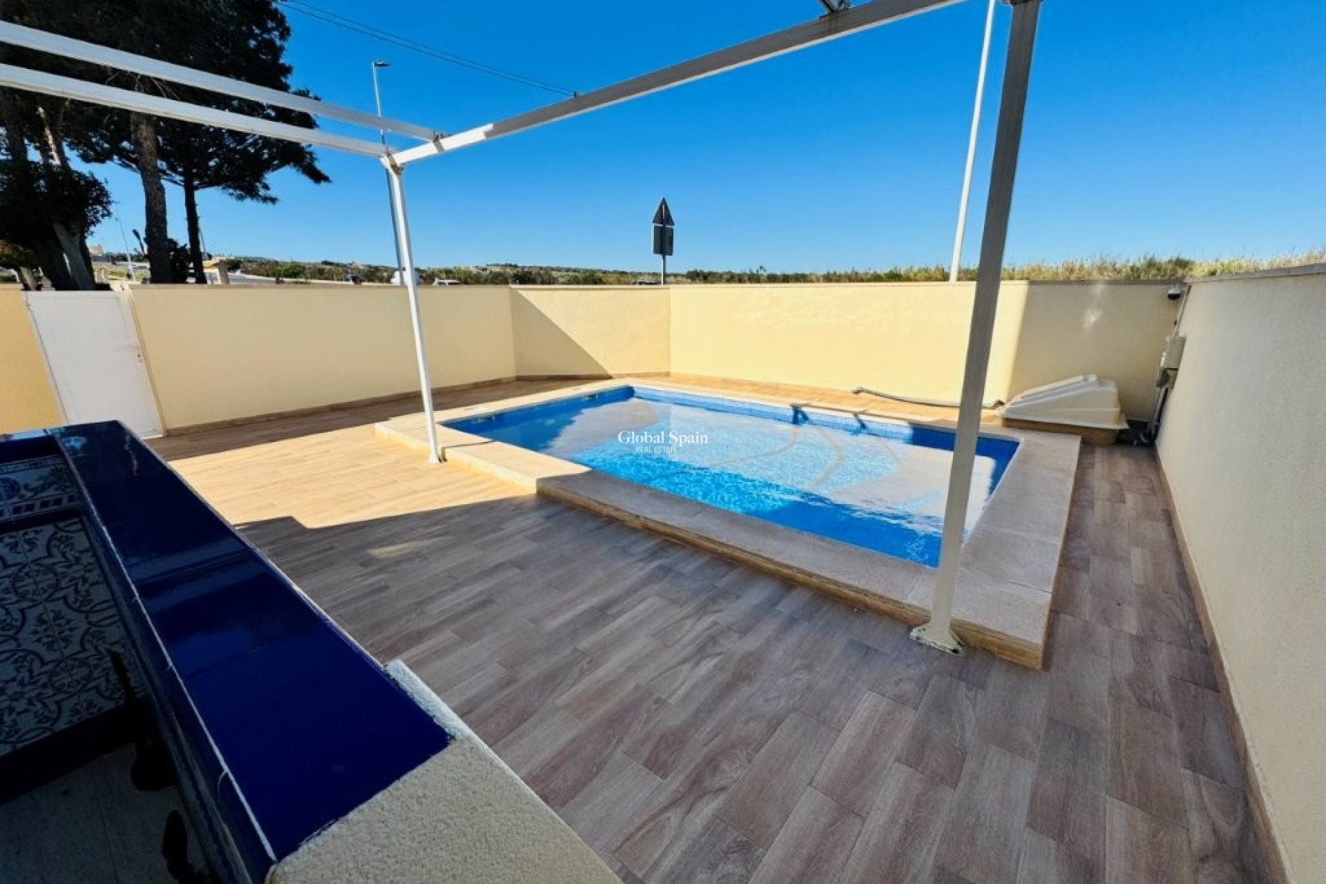 Revente - APPARTEMENT -
LA MATA - Costa Blanca