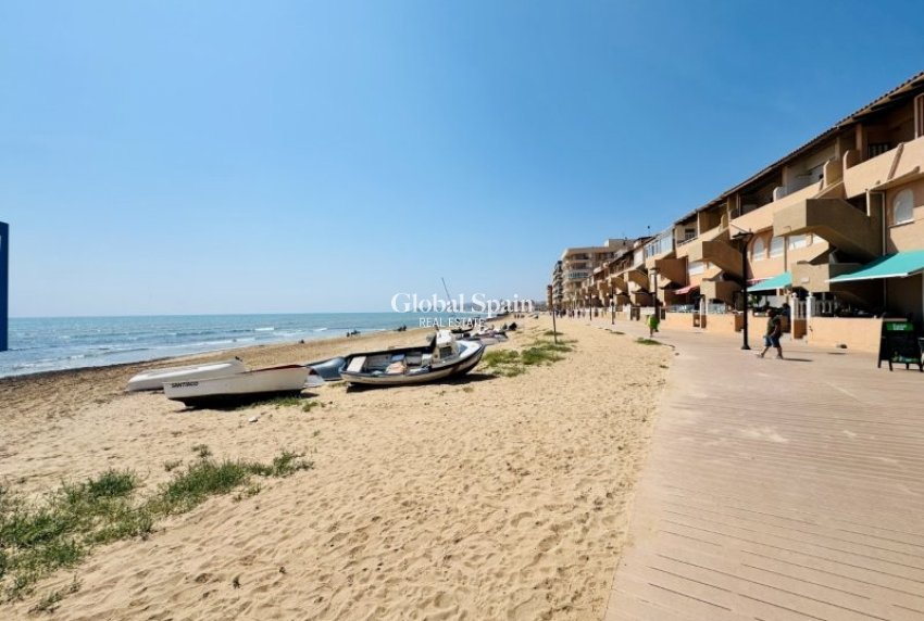 Revente - APPARTEMENT -
LA MATA - Costa Blanca