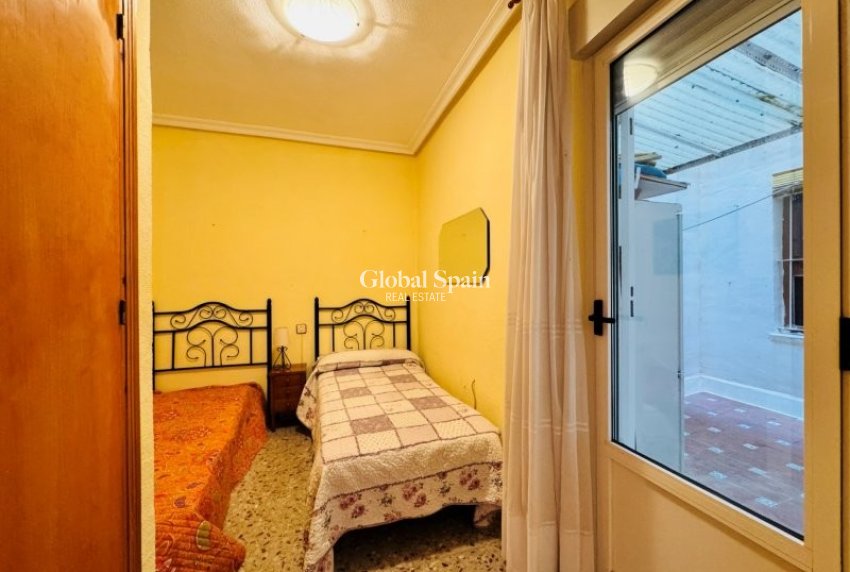 Revente - APPARTEMENT -
LA MATA - Costa Blanca