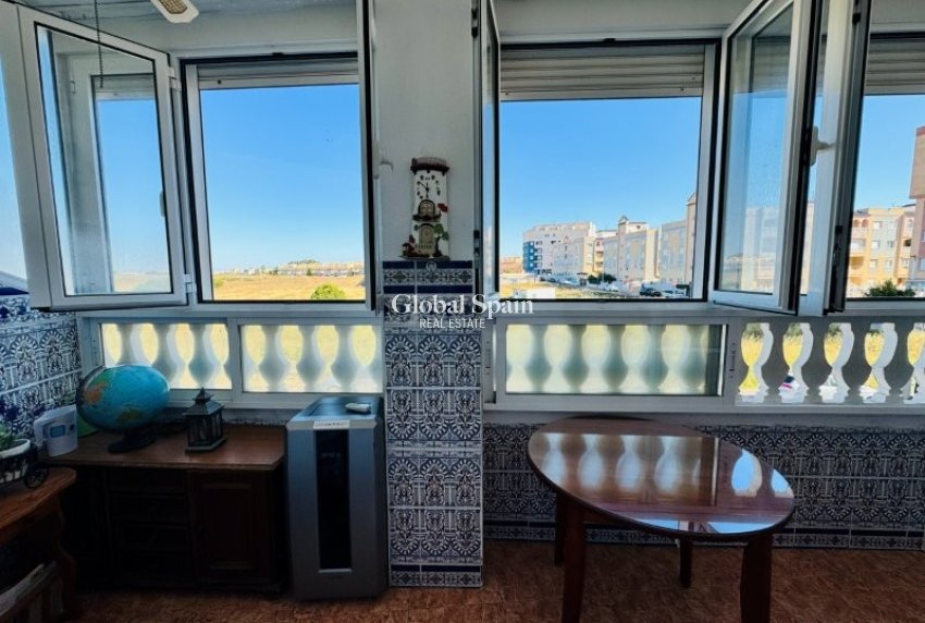 Revente - APPARTEMENT -
LA MATA - Costa Blanca