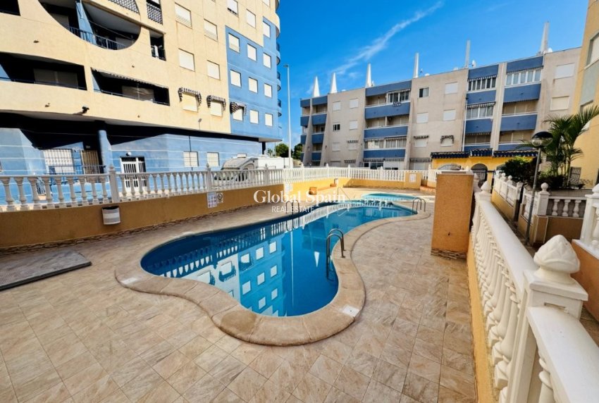 Revente - APPARTEMENT -
LA MATA - Costa Blanca