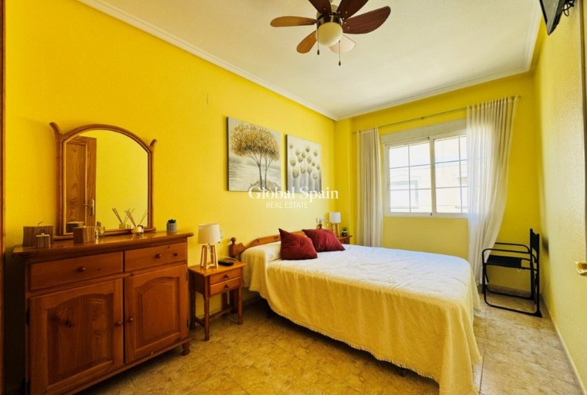 Revente - APPARTEMENT -
LA MATA - Costa Blanca