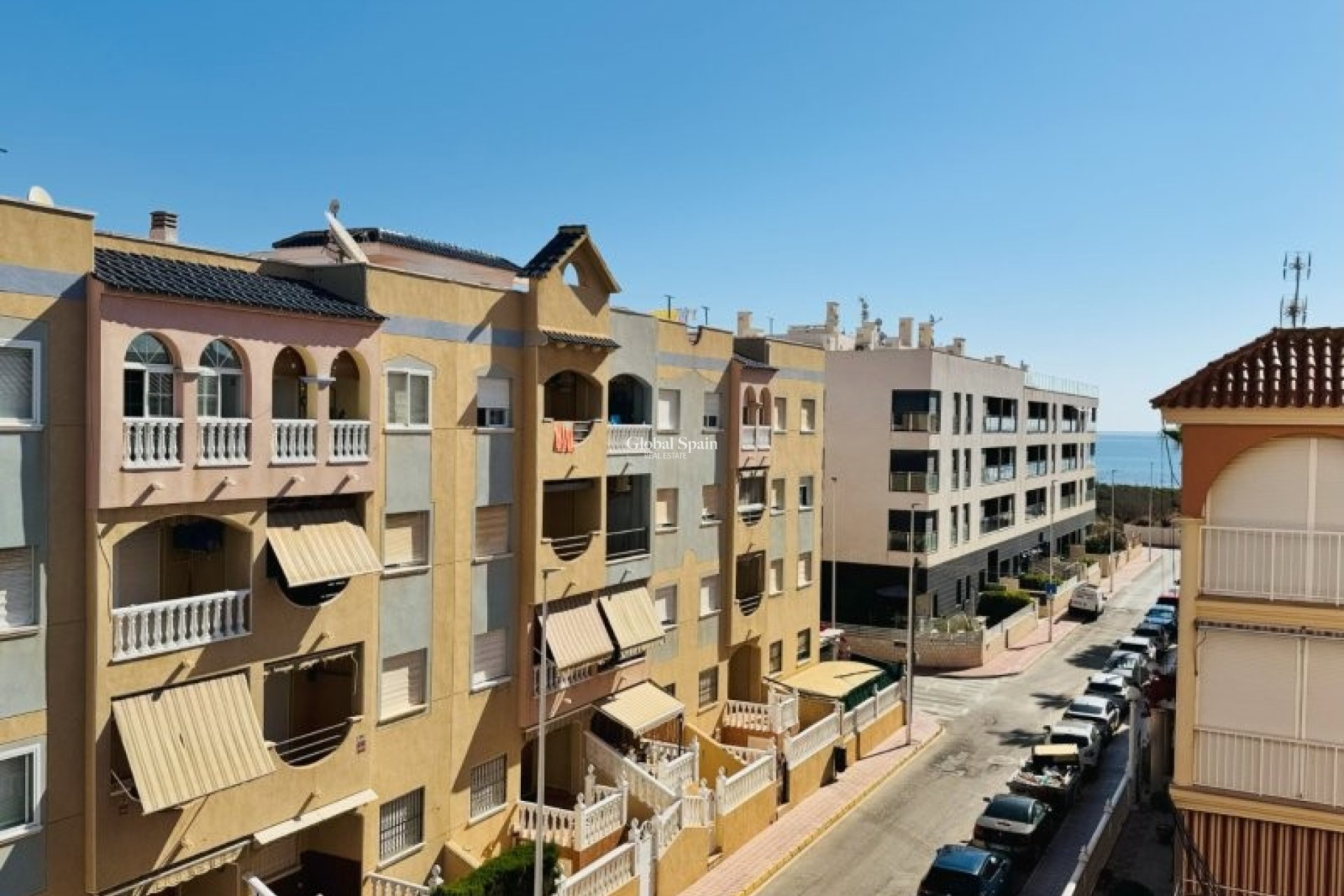 Revente - APPARTEMENT -
LA MATA - Costa Blanca