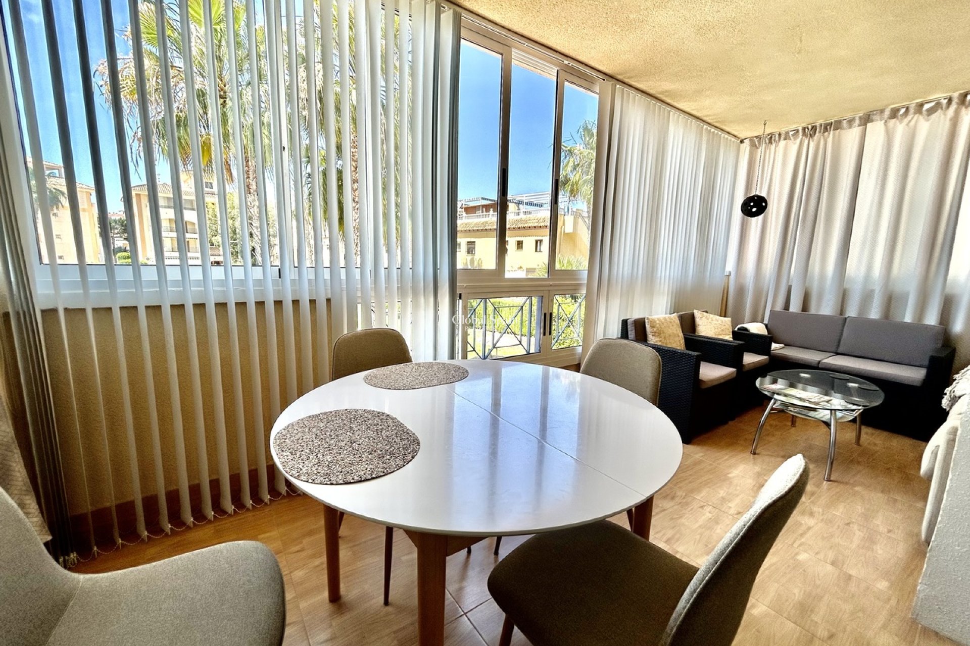 Revente - APPARTEMENT -
LA MATA - Costa Blanca