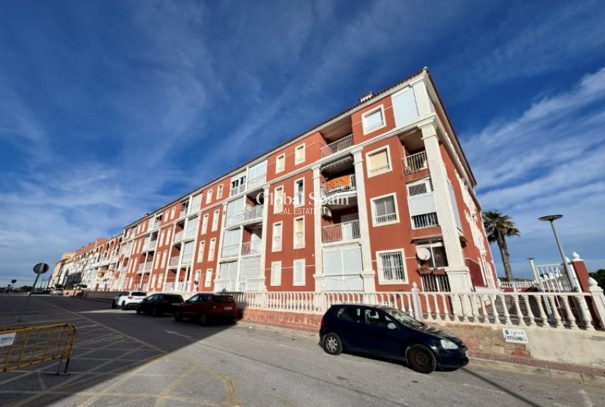 Revente - APPARTEMENT -
LA MATA - Costa Blanca