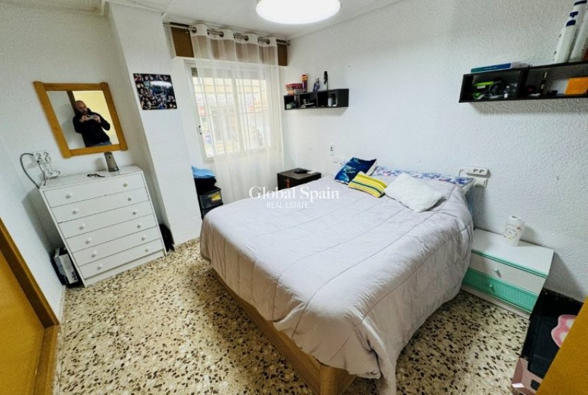 Revente - APPARTEMENT -
LA MATA - Costa Blanca