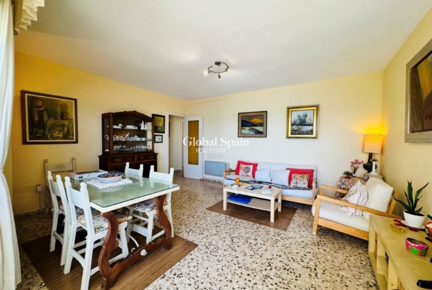 Revente - APPARTEMENT -
LA MATA - Costa Blanca