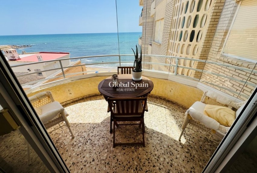 Revente - APPARTEMENT -
LA MATA - Costa Blanca