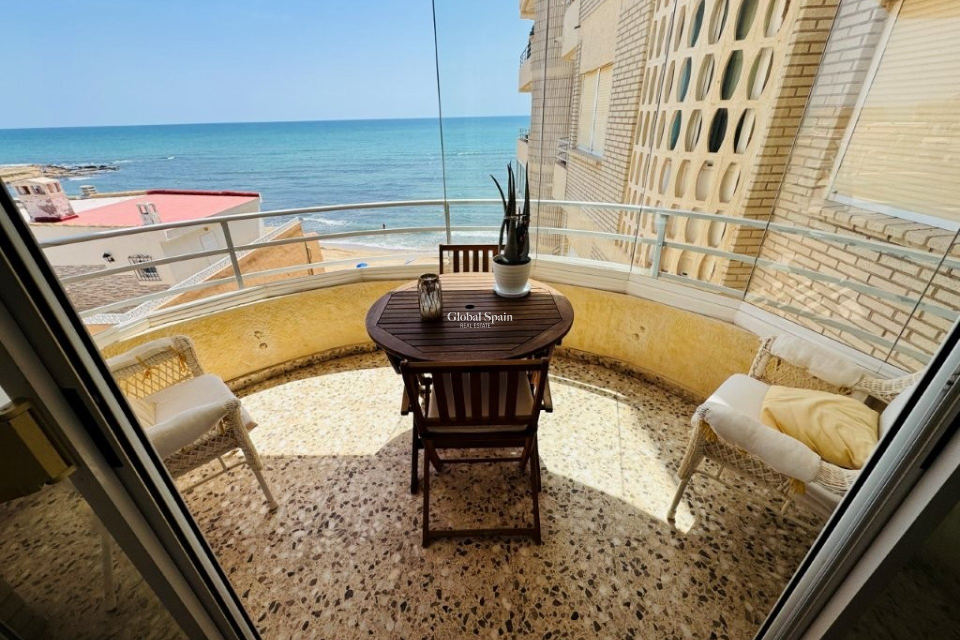 Revente - APPARTEMENT -
LA MATA - Costa Blanca