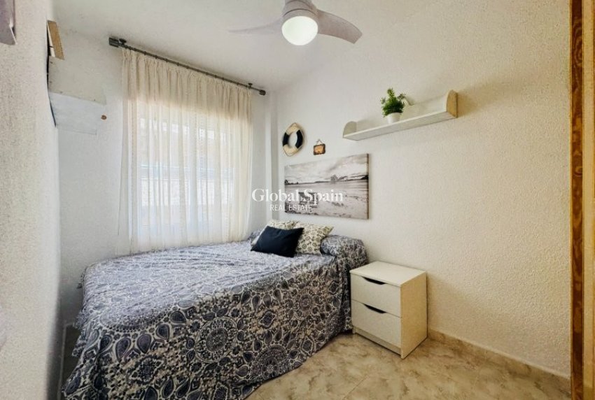 Revente - APPARTEMENT -
LA MATA - Costa Blanca
