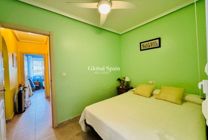 Revente - APPARTEMENT -
LA MATA - Costa Blanca