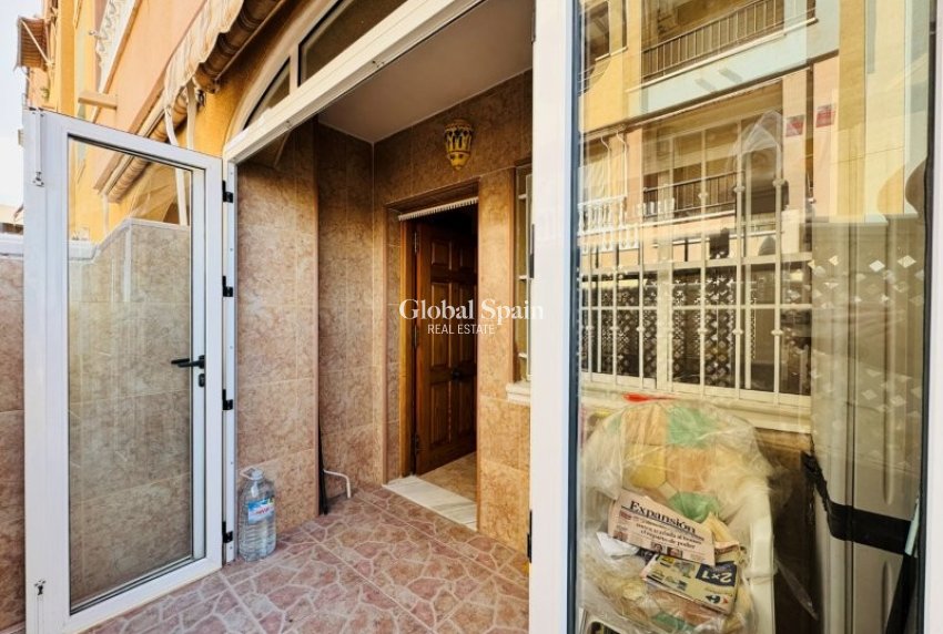 Revente - APPARTEMENT -
LA MATA - Costa Blanca