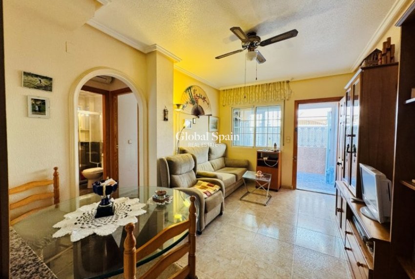 Revente - APPARTEMENT -
LA MATA - Costa Blanca