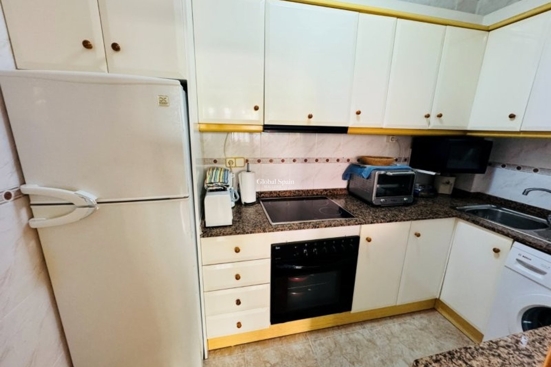 Revente - APPARTEMENT -
LA MATA - Costa Blanca