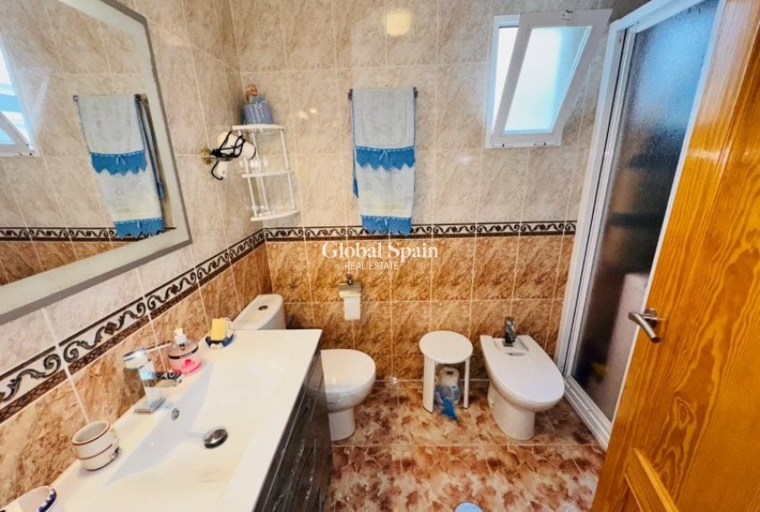 Revente - APPARTEMENT -
LA MATA - Costa Blanca