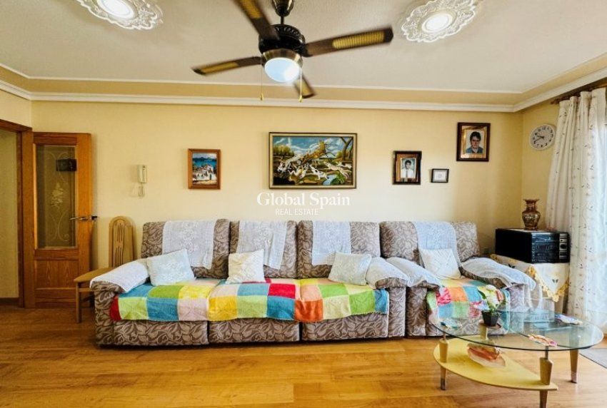Revente - APPARTEMENT -
LA MATA - Costa Blanca