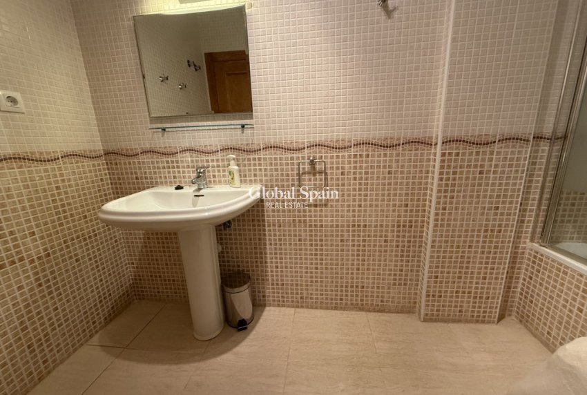 Revente - APPARTEMENT -
LA PUEBLA - Inland