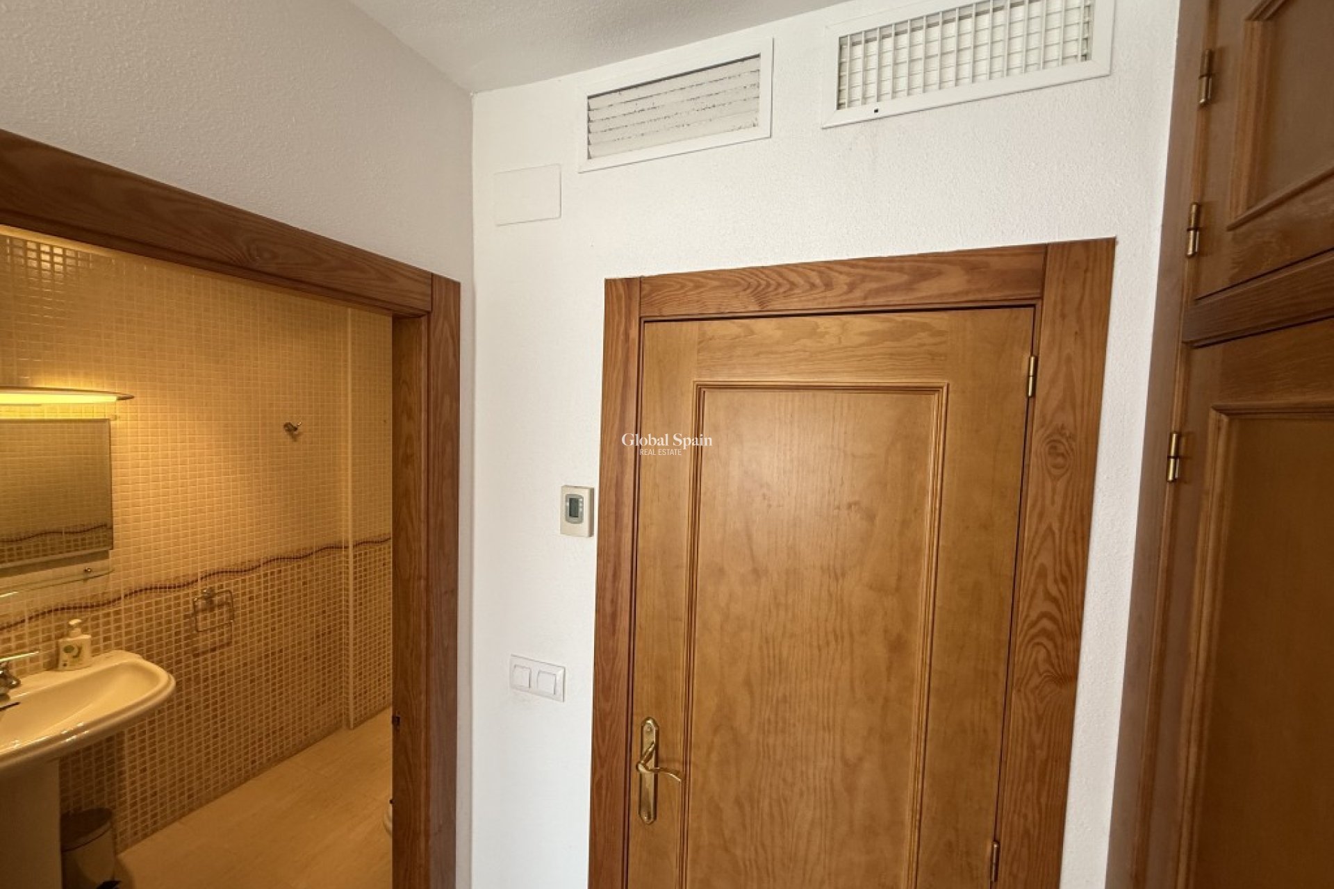 Revente - APPARTEMENT -
LA PUEBLA - Inland