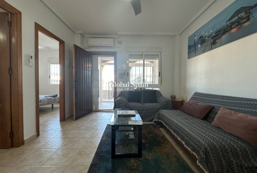 Revente - APPARTEMENT -
LA ZENIA - Costa Blanca