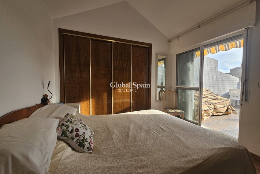 Revente - APPARTEMENT -
LA ZENIA - Costa Blanca