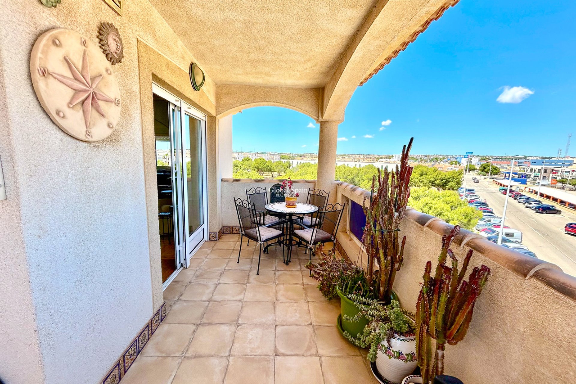 Revente - APPARTEMENT -
LA ZENIA - Costa Blanca