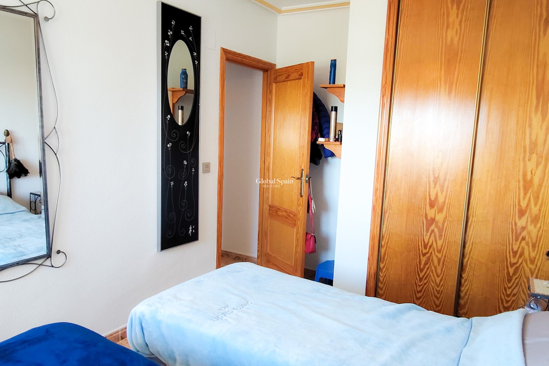 Revente - APPARTEMENT -
LA ZENIA - Costa Blanca