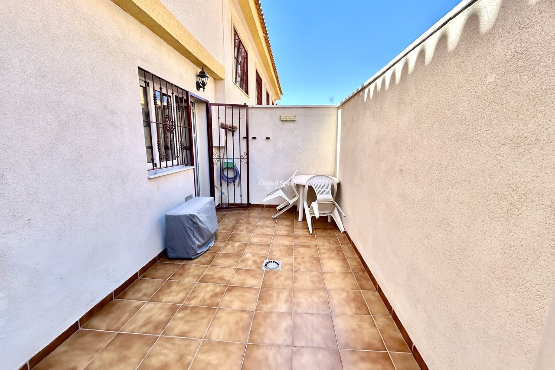 Revente - APPARTEMENT -
LA ZENIA - Costa Blanca