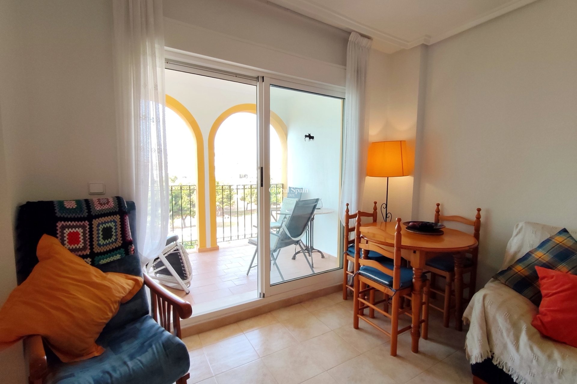 Revente - APPARTEMENT -
LA ZENIA - Costa Blanca